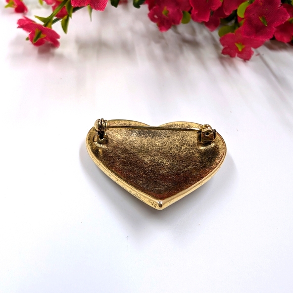 Stunning Aurora Borealis Crystal and Enamel Vintage Heart Shaped Brooch - Picture 3 of 4